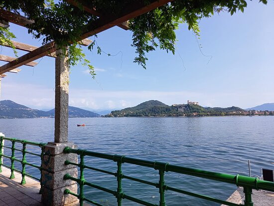 Lungo Lago Arona景点图片