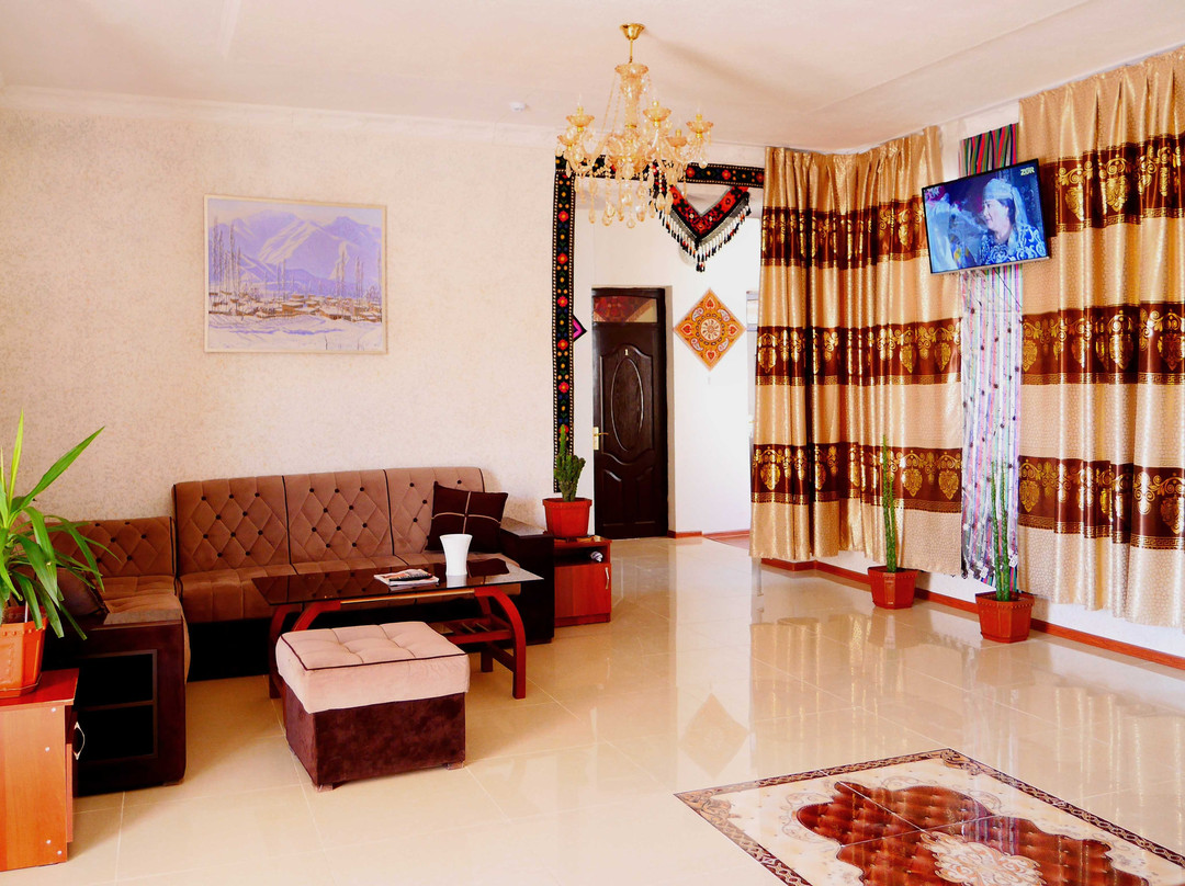 Oq Saroy Hotel