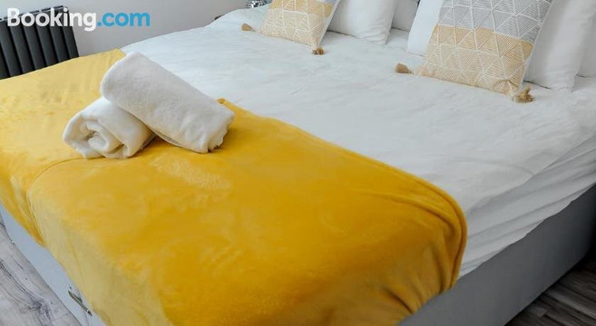 Reading Serviced Accommodation by Shepherd Serviced Apartments