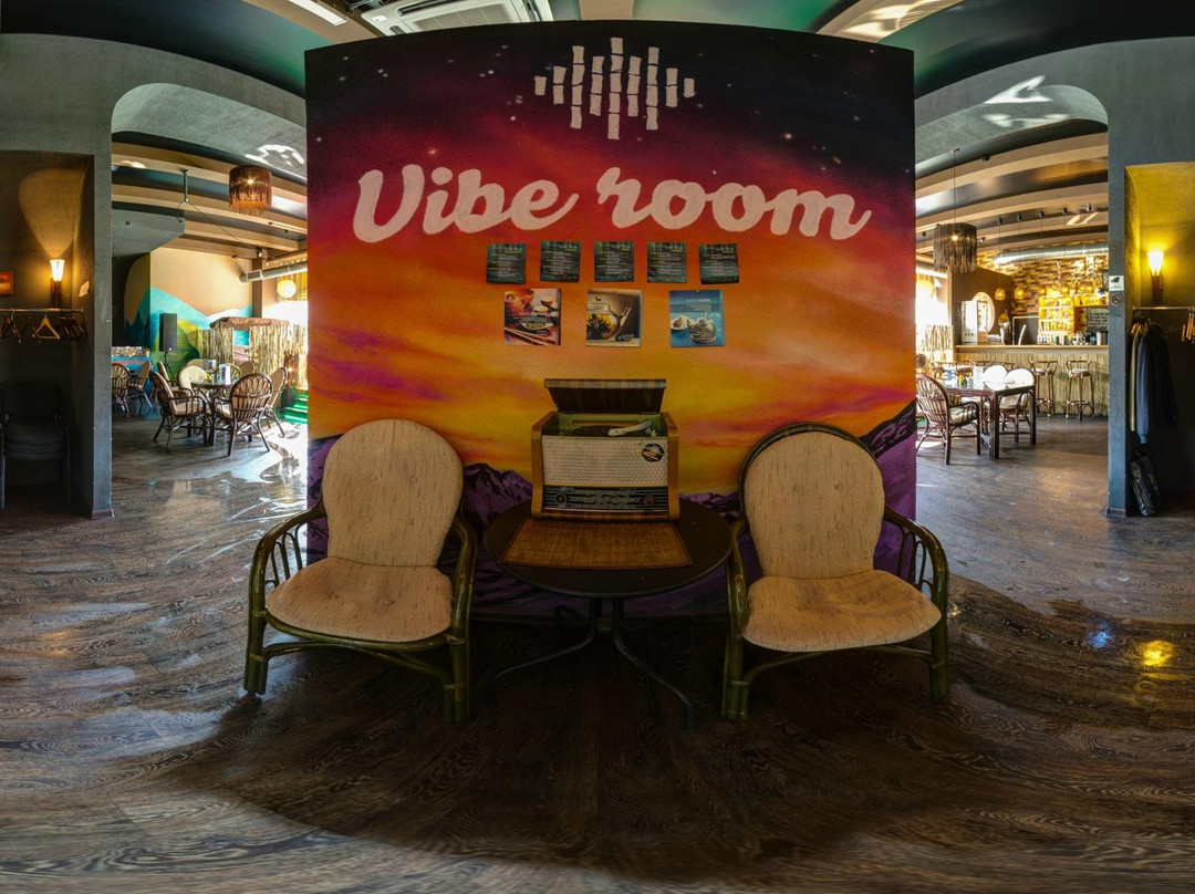 Verkhnyaya Sysert餐馆和美食-Vibe Room