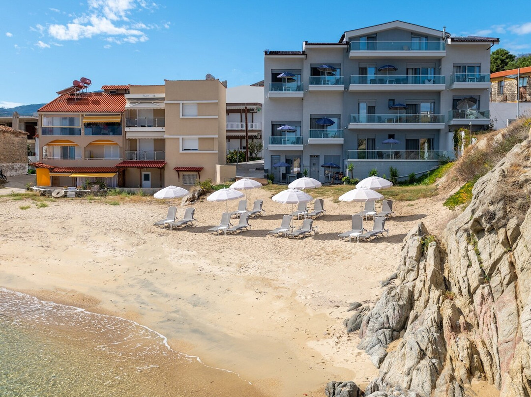 Mount Athos酒店住宿-Almare Seaside Studios & Suites