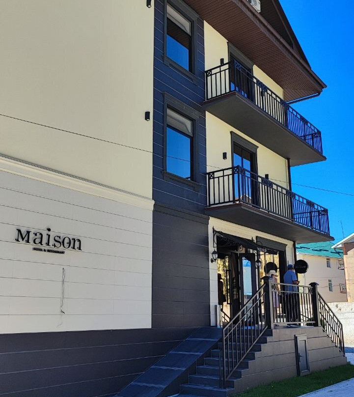 Maison Hotel