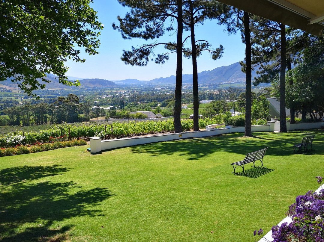 I & F Elegant Country Tours CC