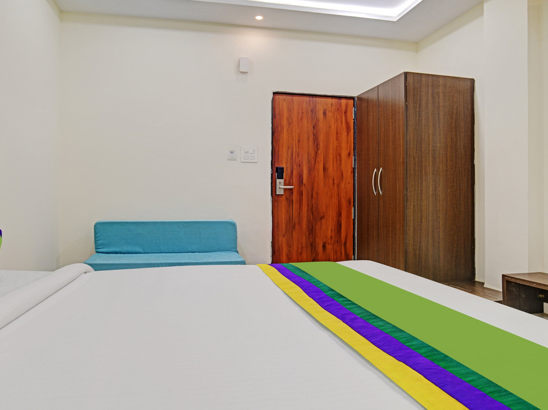 Lakhman Khedi酒店住宿-Treebo Trend Plumn Inn