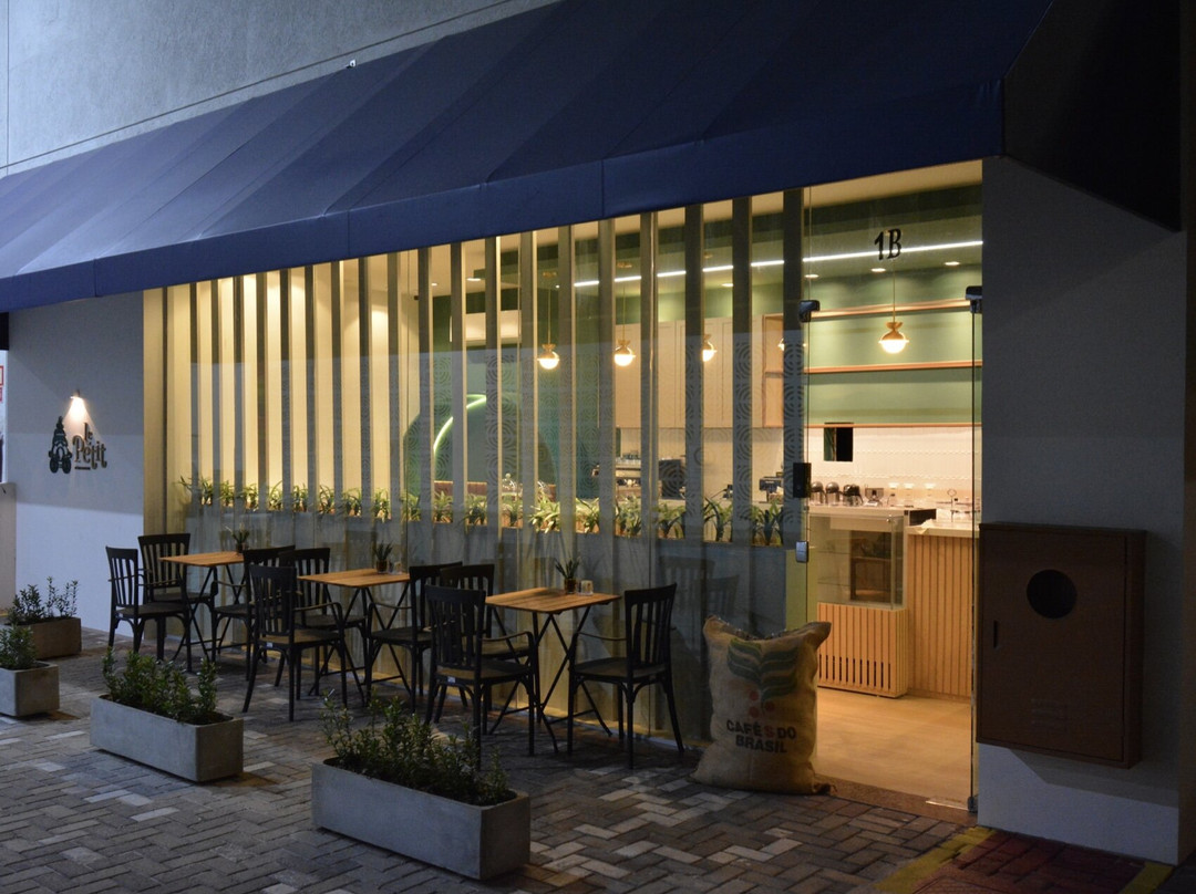 Le Petit Pâtisserie