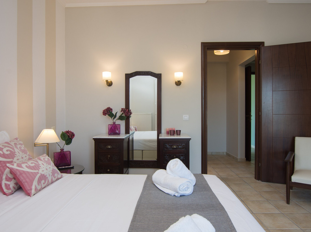 Golden Coast Boutique - Luxury Living