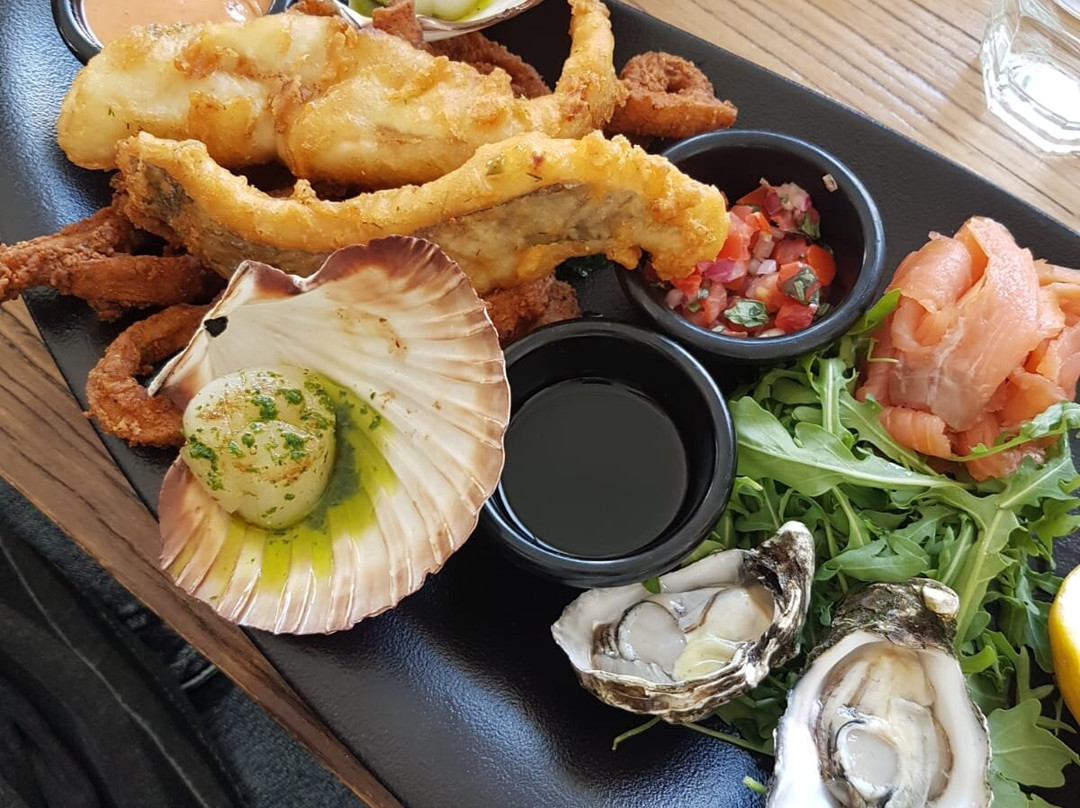 Crossroads Hotel主图