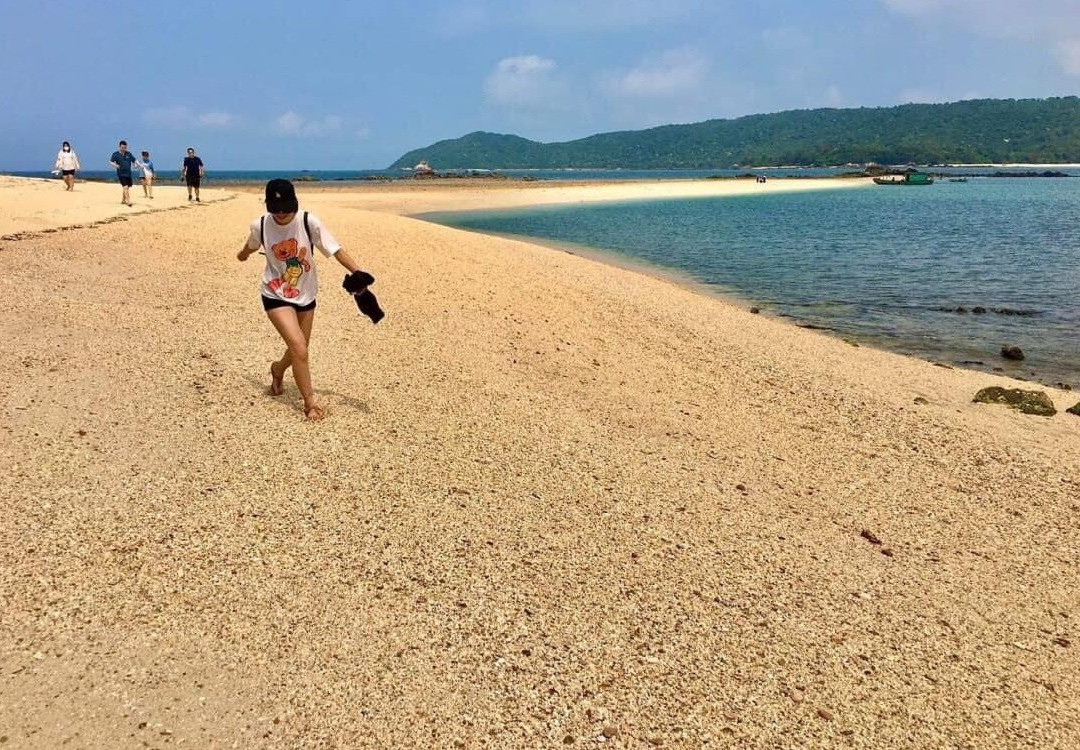 One day experience as a fisherman景点图片