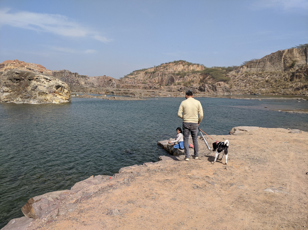 Panikot Lake景点图片