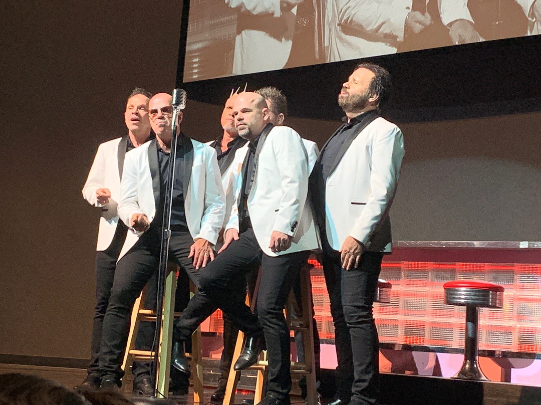 SIX-布兰森必去景点