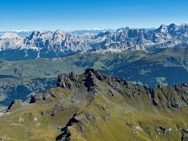 Via Ferrata delle Trincee-罗卡皮耶托雷必去景点