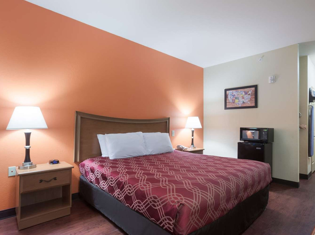 Econo Lodge Inn & Suites主图