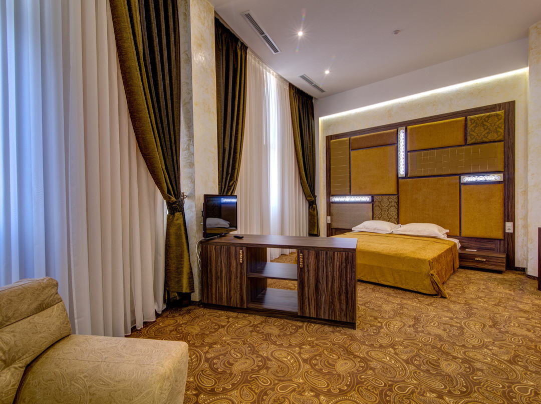 Khan-Chinar Hotel主图