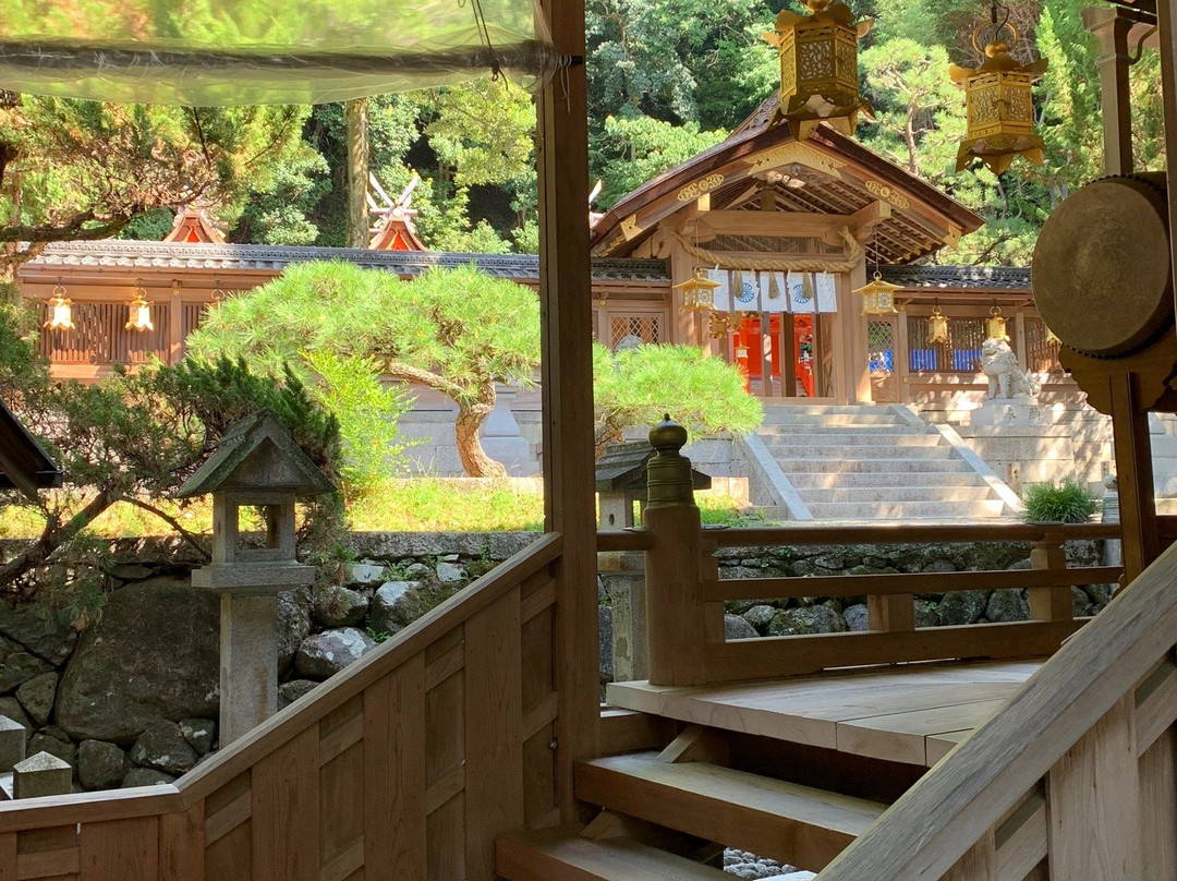 Hiraoka Shrine景点图片