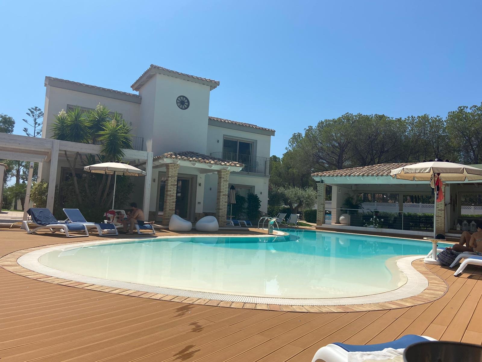 Hotel Eliantos-泳池