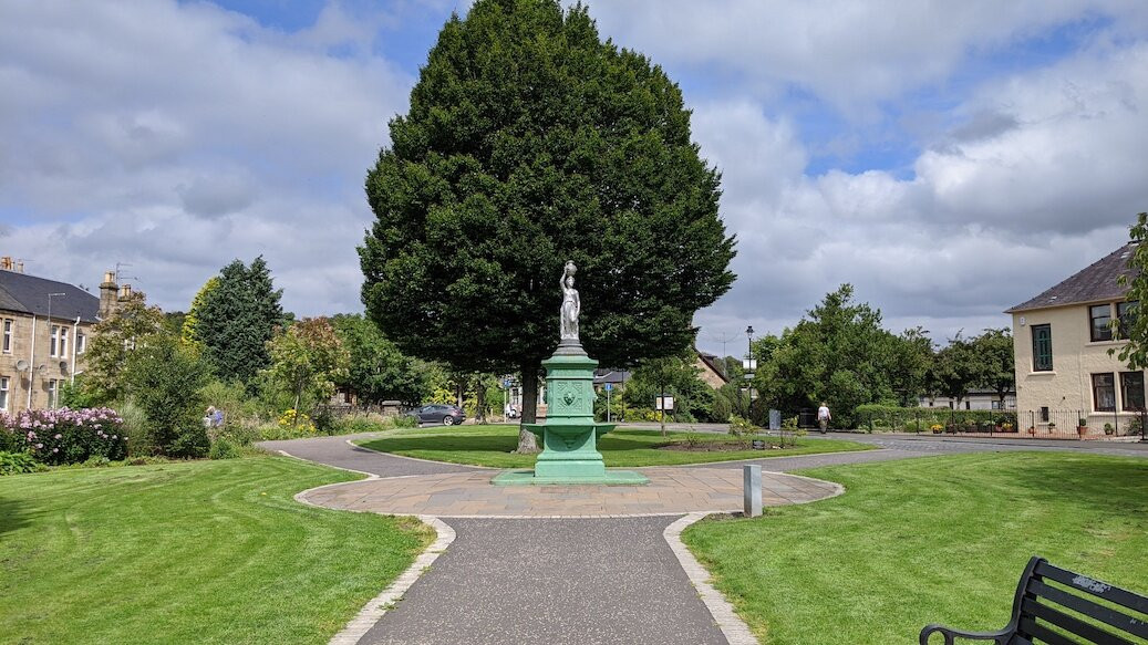 Burngreen Park Fountain景点图片