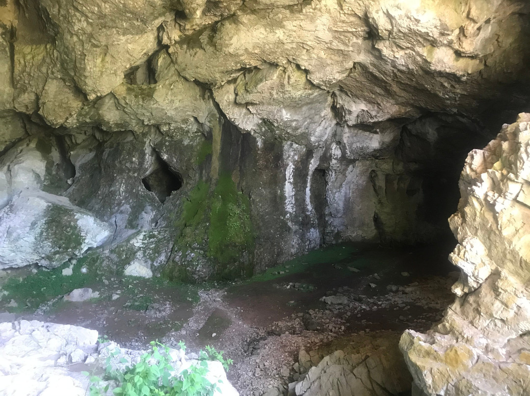 Cueva Cobre-Santa Maria de Redondo必去景点