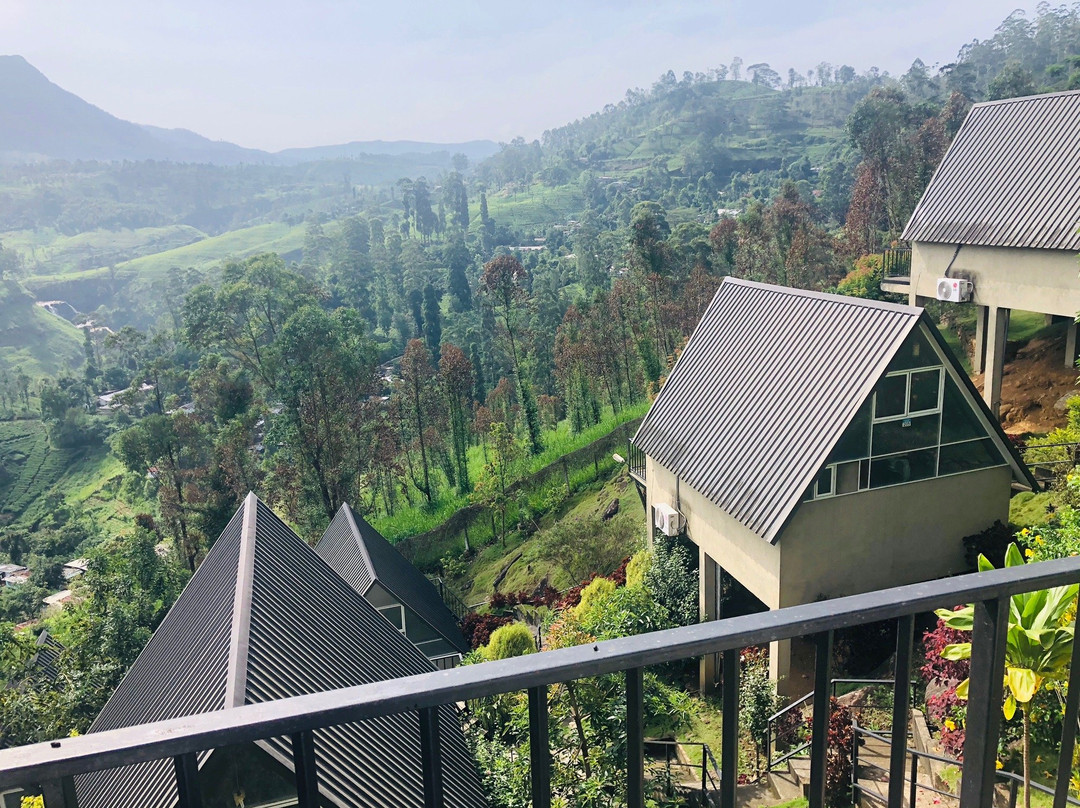 瀑布度假酒店主图