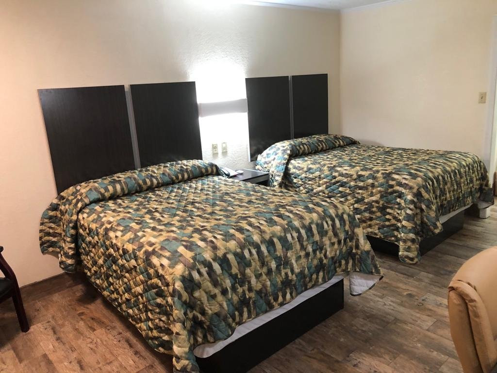 Evergreen Inn & RV主图