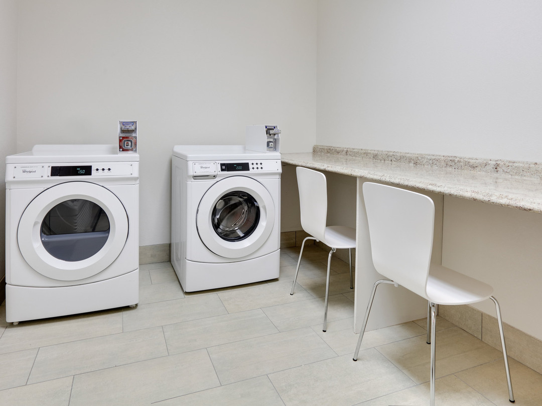 Holiday Inn Express & Suites Dublin by IHG主图