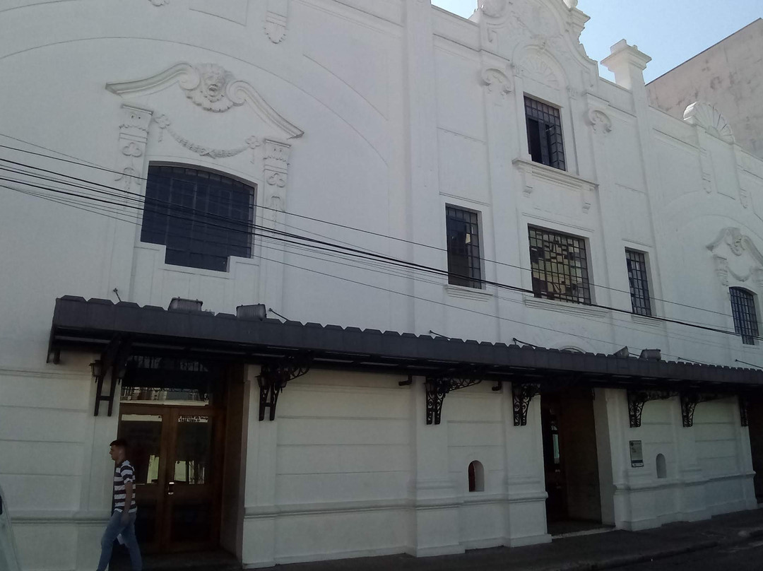 Polytheama Theater-容迪亚伊必去景点