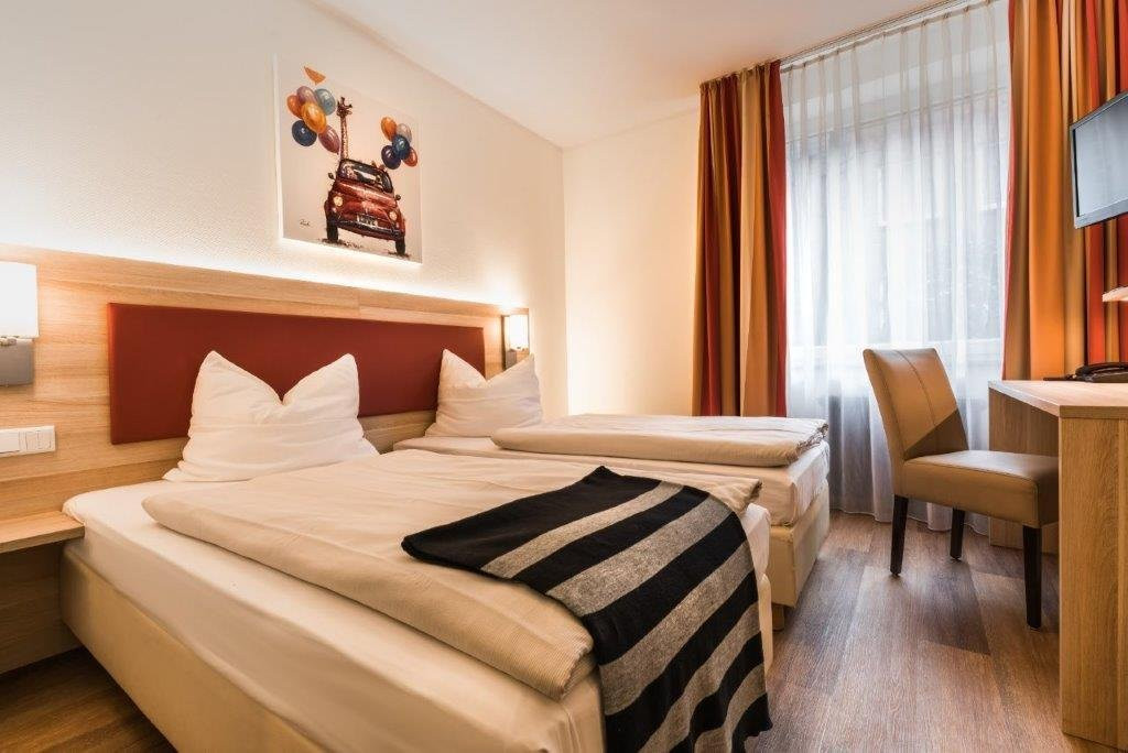 城市公园酒店主图