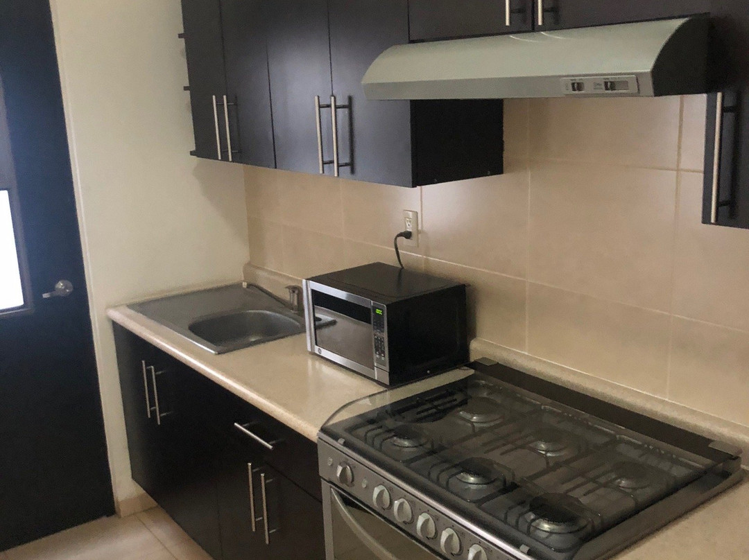 Redwood Villas主图