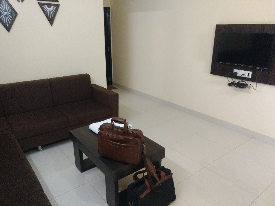 Daze Off Studio House主图