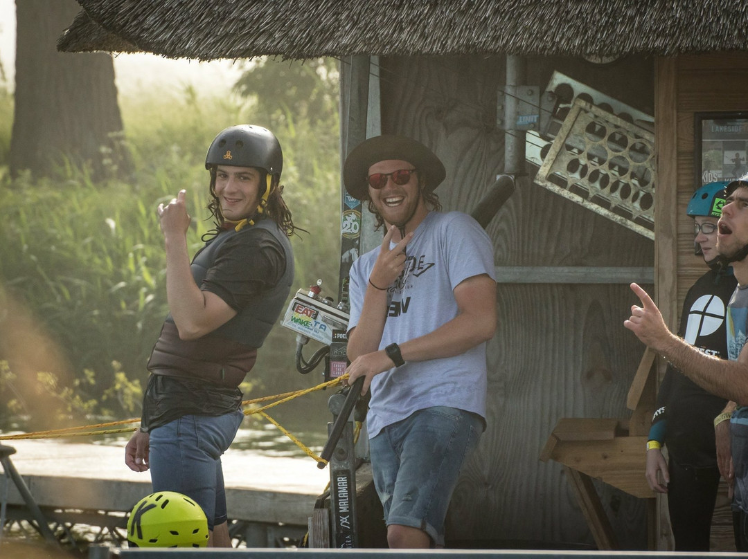 Lakeside Paradise Cable Park-克诺克－海斯特必去景点