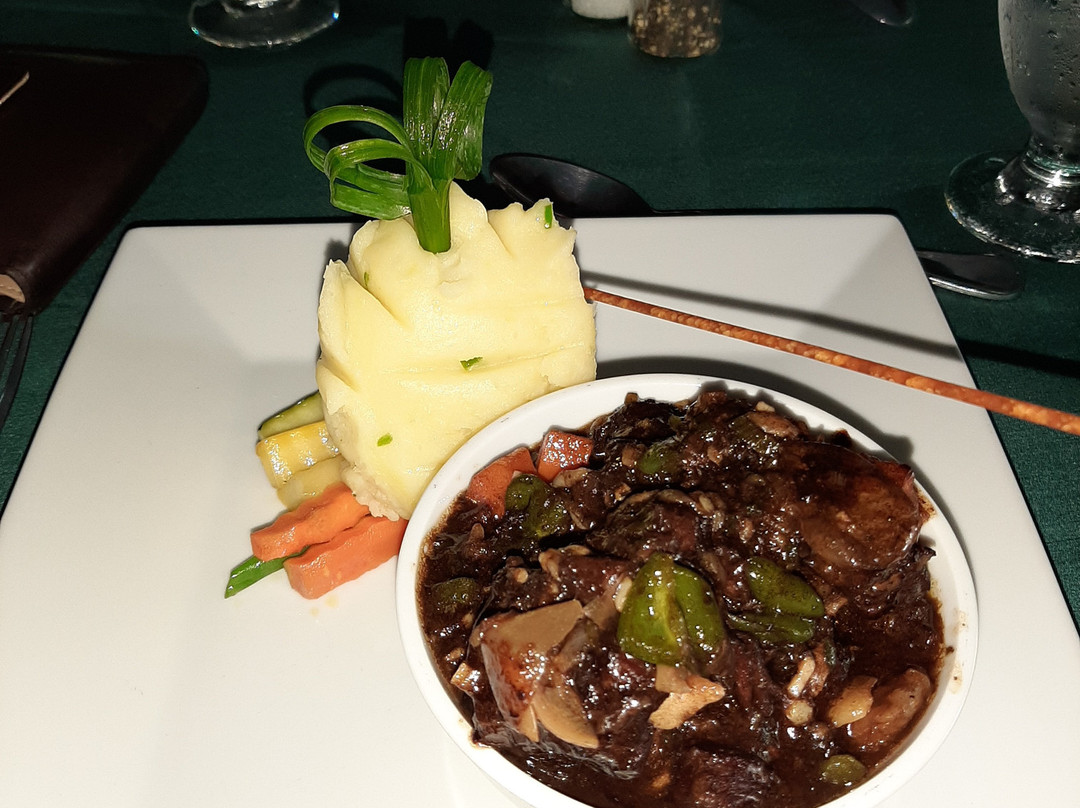 阿尔塔蒙特苑酒店主图