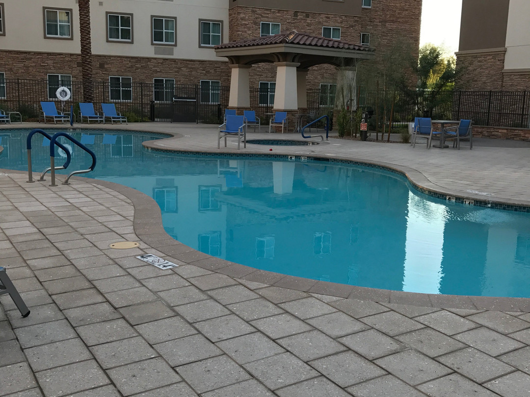 Holiday Inn Express & Suites Phoenix East - Gilbert by IHG主图