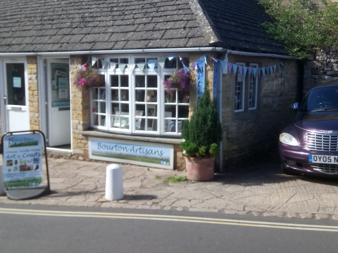 Bourton Artisans-水上伯顿必去景点