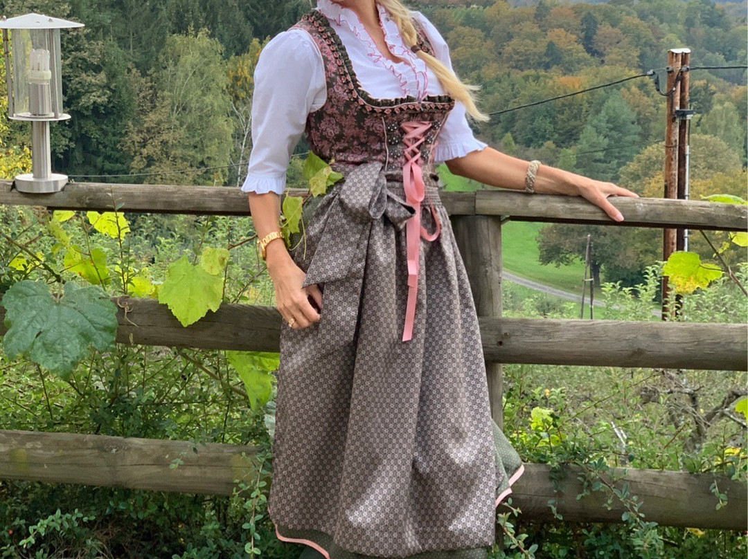Weingut Skoff主图
