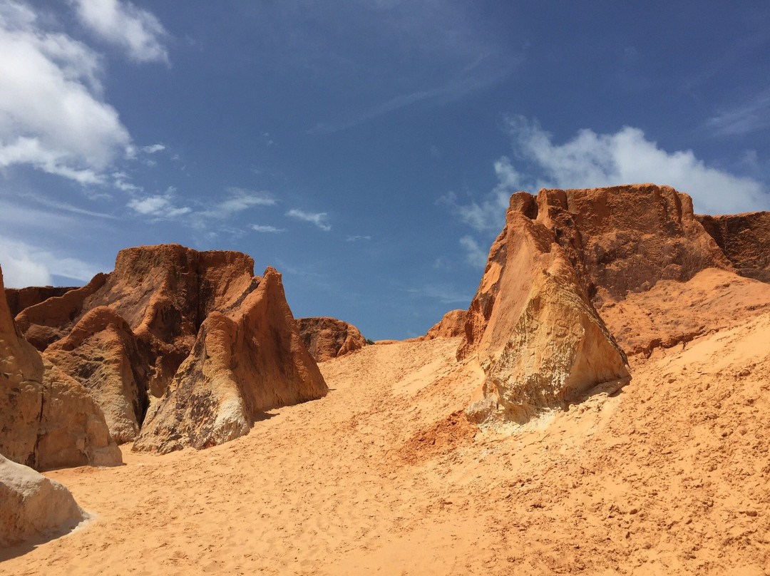 Morro Branco Beach景点图片