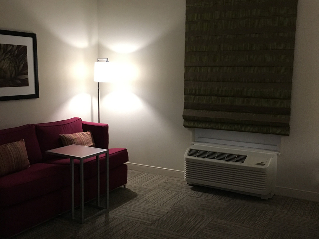 Hampton Inn & Suites Fayetteville主图