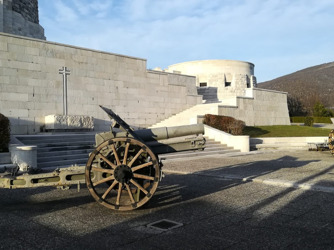 Sacrario Militare di Oslavia景点图片