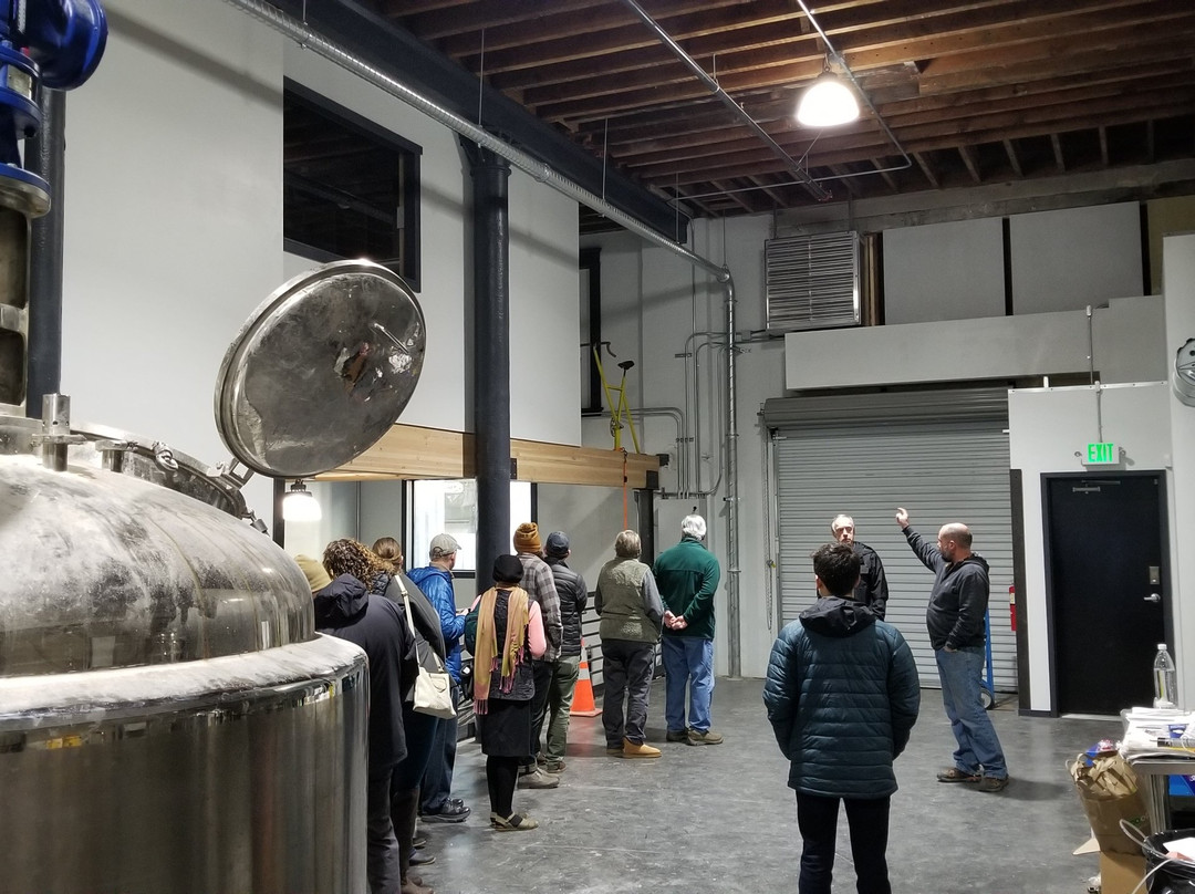 Chuckanut Bay Distillery景点图片