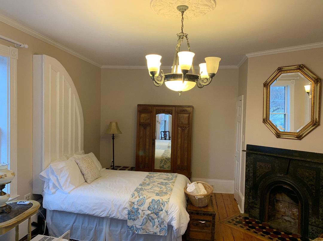 Carlisle House主图