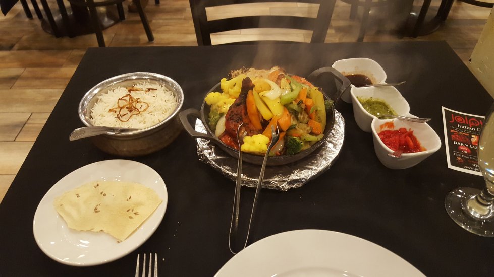 罗利温德姆华美达酒店-餐饮