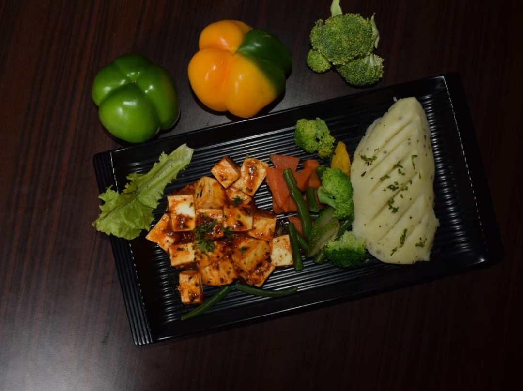 Royal Nutrition House