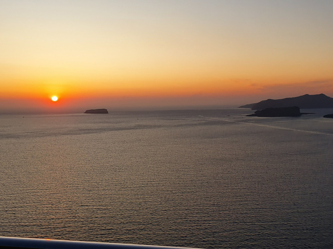 卡尔德拉海豚套房酒店主图