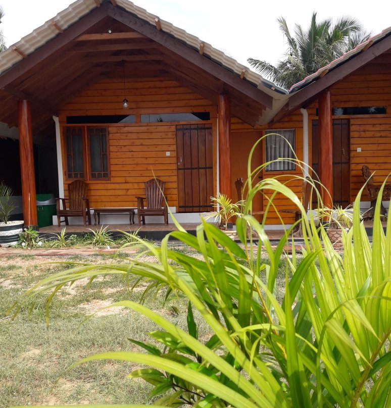 Dot's Bey Beach Cabana主图