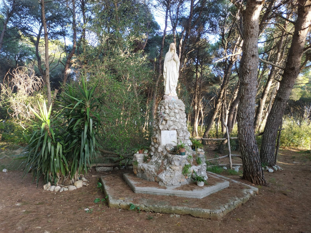 Santuario di Montevergine-Palmariggi必去景点