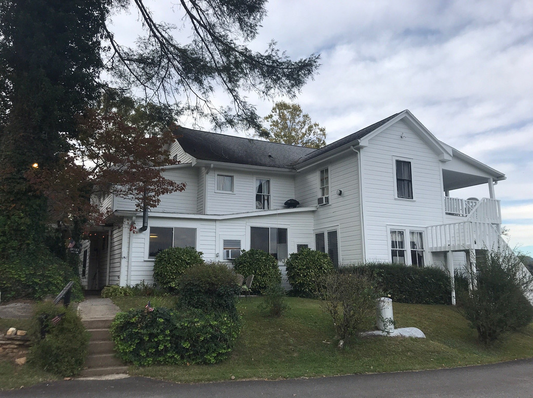 The Pines Country Inn主图