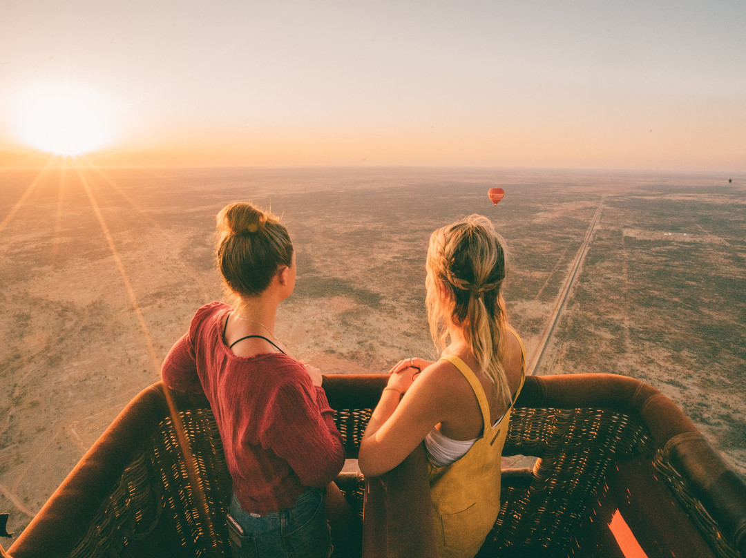 Outback Ballooning-爱丽斯泉必去景点