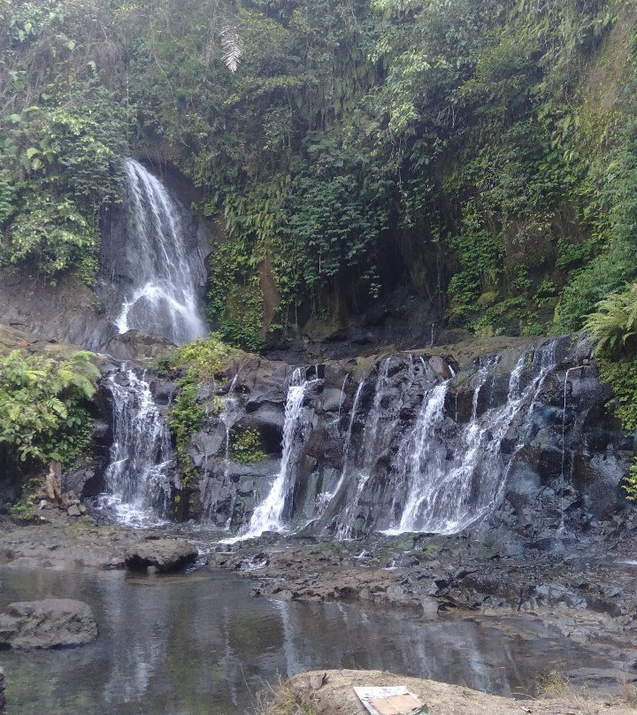 Taman Sari Waterfall景点图片