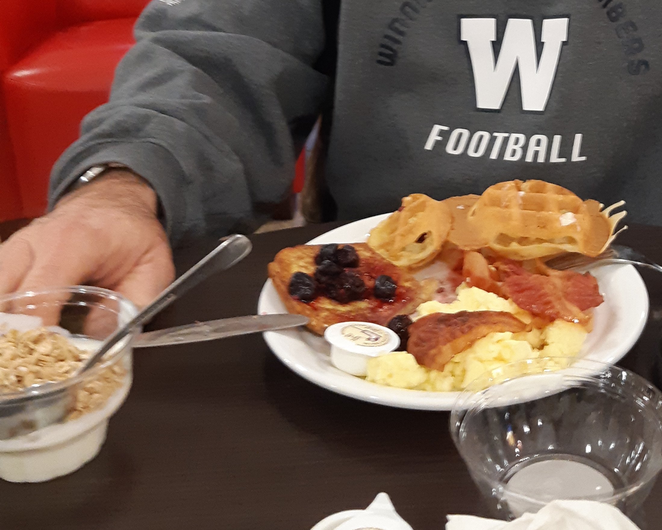 Ramada by Wyndham Westlock-餐饮