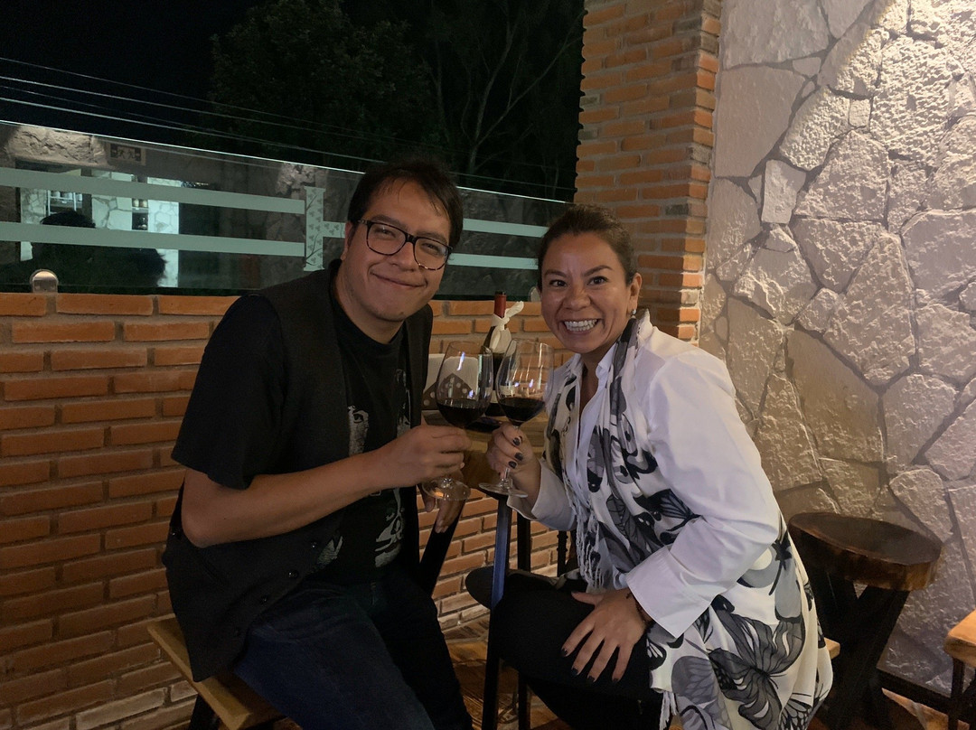 HARUMH Vino, Licor y Tabaco