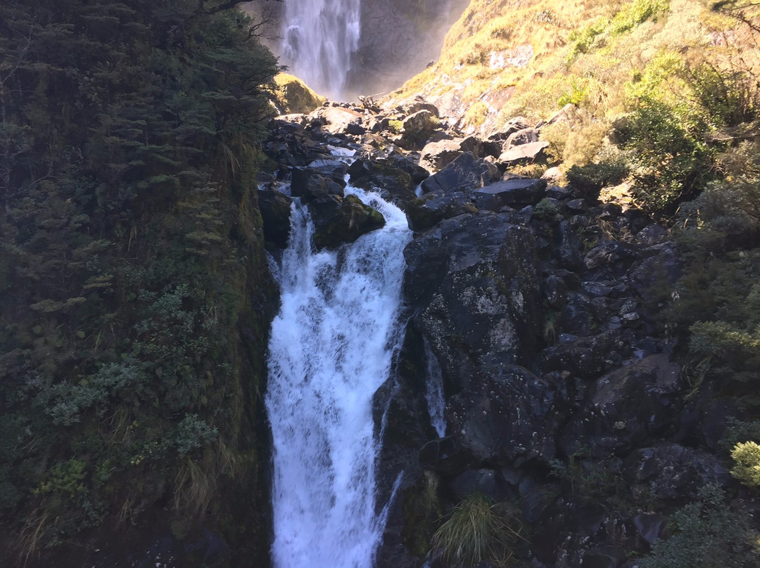 Punchbowl Waterfall景点图片