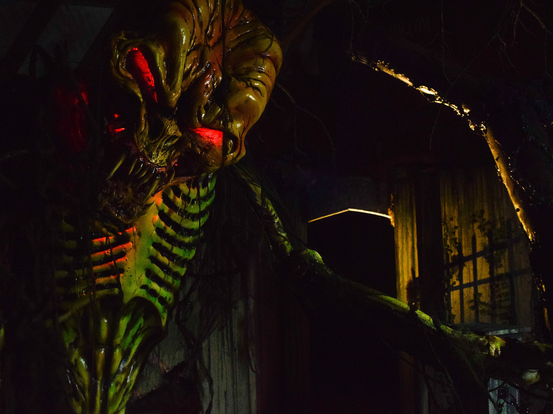 Clarkdale旅游景点-Containment Haunted House